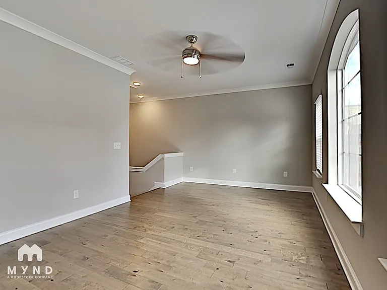 576 Broadview Pl NE — Photo 20