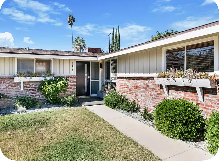 7801 Capistrano Ave — Photo 22