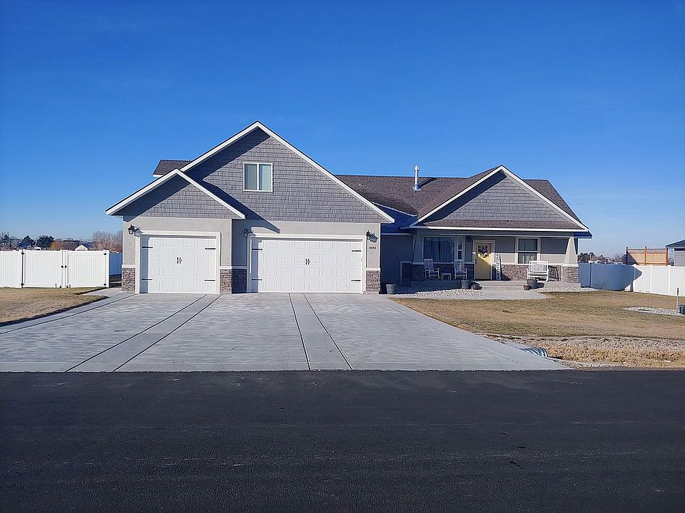 1st image of 4041 Mountain Vista Ln
