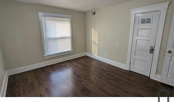 793 Boulevard St #2 — Photo 17