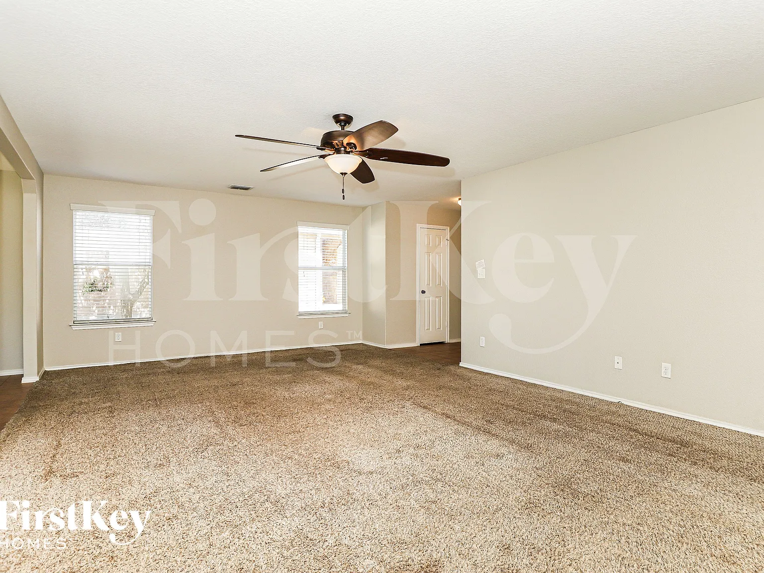 3 bed, 3.0 bath, 1812 sqft, $1,640 — Photo 4