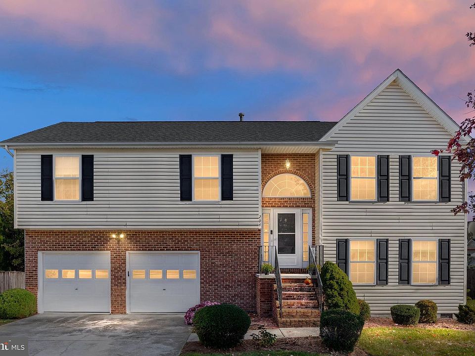 1st image of 204 Goldenrod Rd