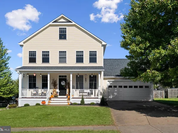 8400 Eldorado Dr, Marshall, VA 20115