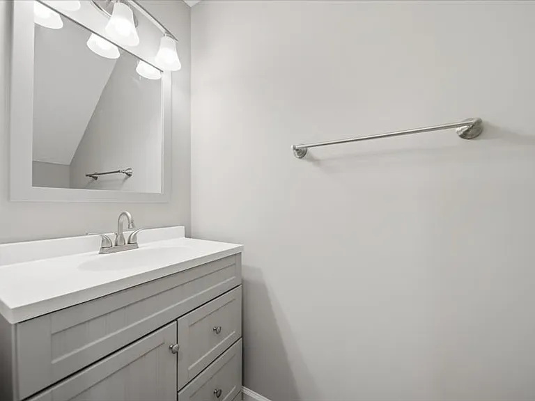 3261 White Oak Ct #J-3 — Photo 12