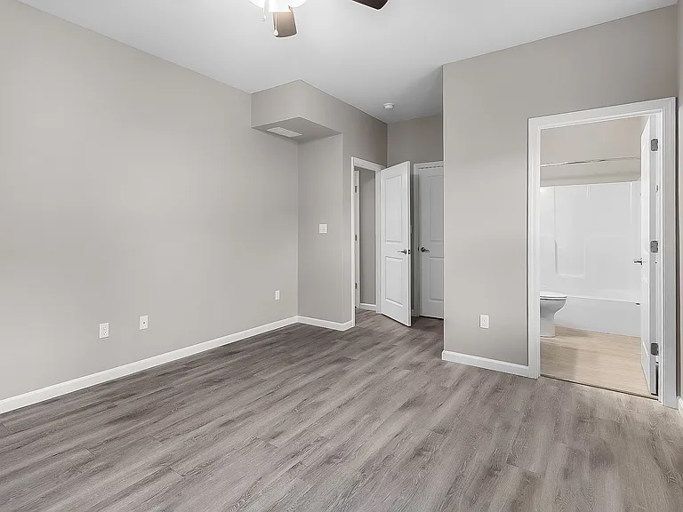 9 Manchester Dr — Photo 5