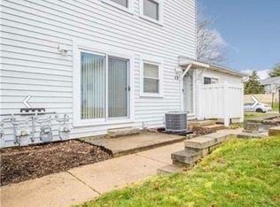2553 Royal County Down APT B, Uniontown, OH 44685