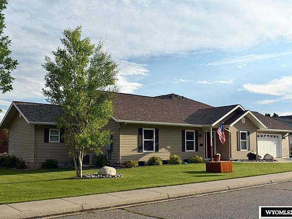 3rd image of 4255 Windsong Dr