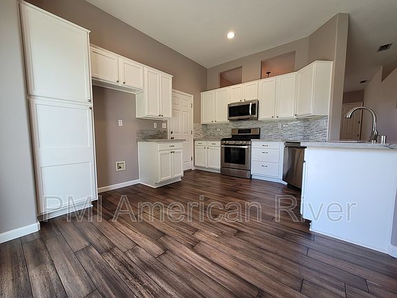 5th image of 1105 Brookline Cir