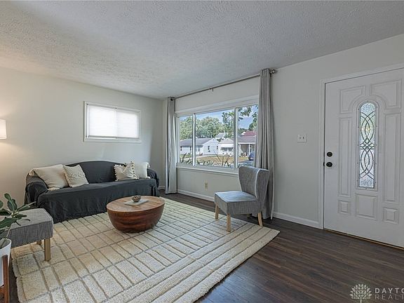5th image of 255 N Westview Ave