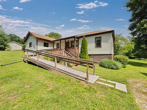 5th image of 13932 Burns Rd