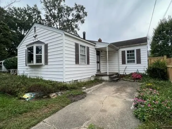 121 Dumont Ave, Norfolk, VA 23505