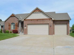 8314 W Palmetto Cir, Wichita, KS 67205