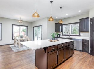 122 Cathy Jean Ct, Waterloo, IA 50701