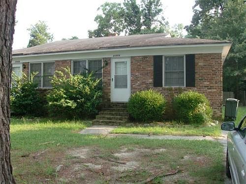 1st image of 2508A E Third St