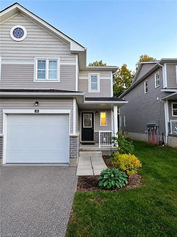 3 bed, 2.5 bath, 1379 sqft, $2,700 — Photo 1
