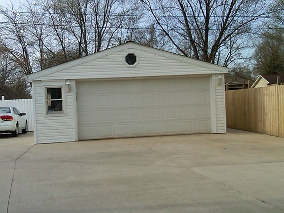 22x22 Garage