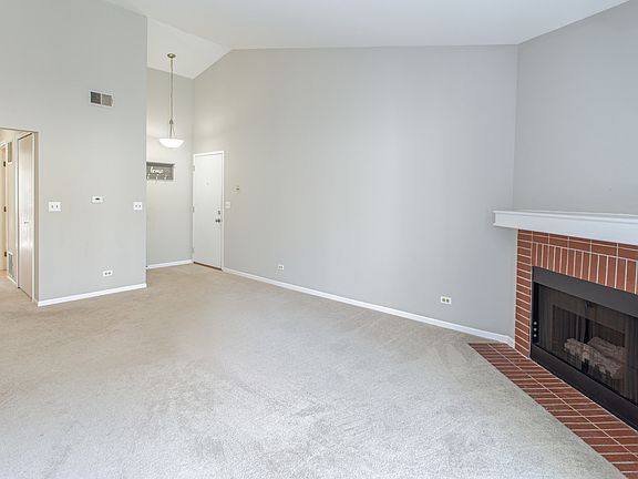 4th image of 224 Westminster Ct Unit D