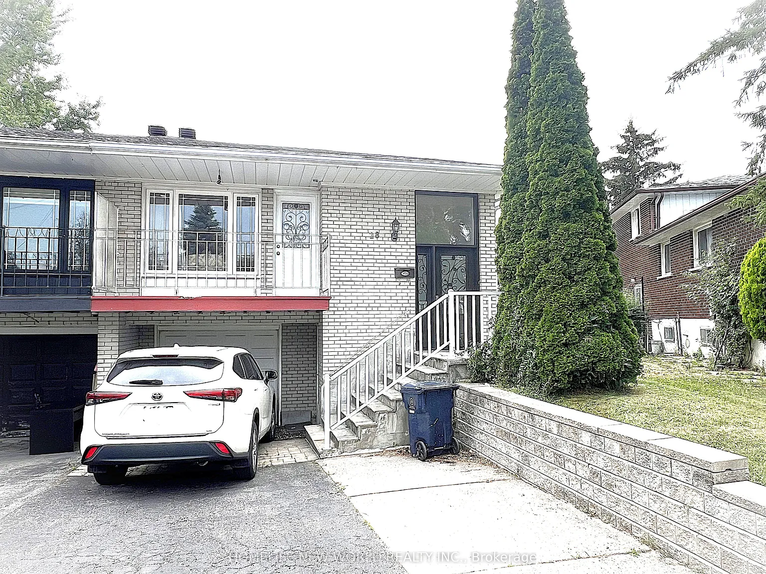 28 Greyhound Dr photo 1
