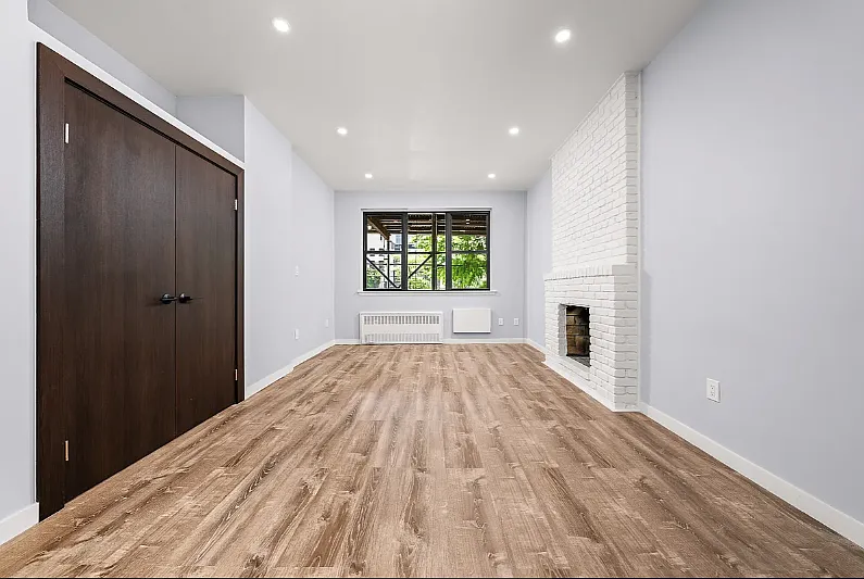 453 West 48th Street — Photo 2