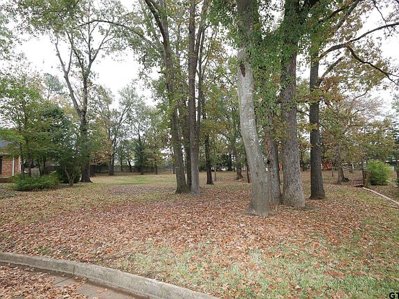 5th image of 3140 Bracken Dr