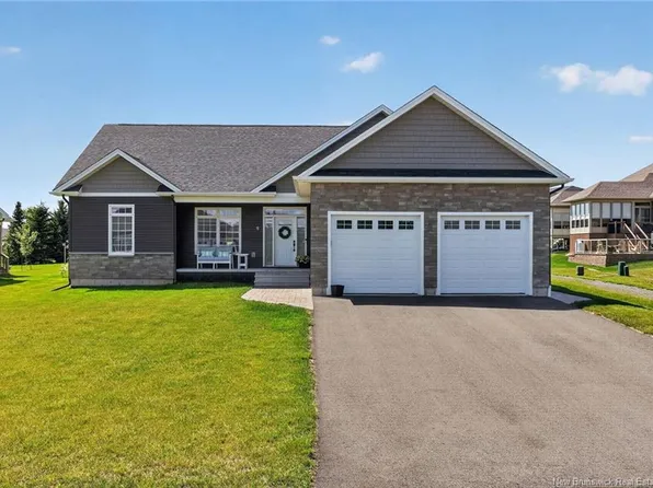 9 Congressional Cres, Moncton, NB E1H 3L2