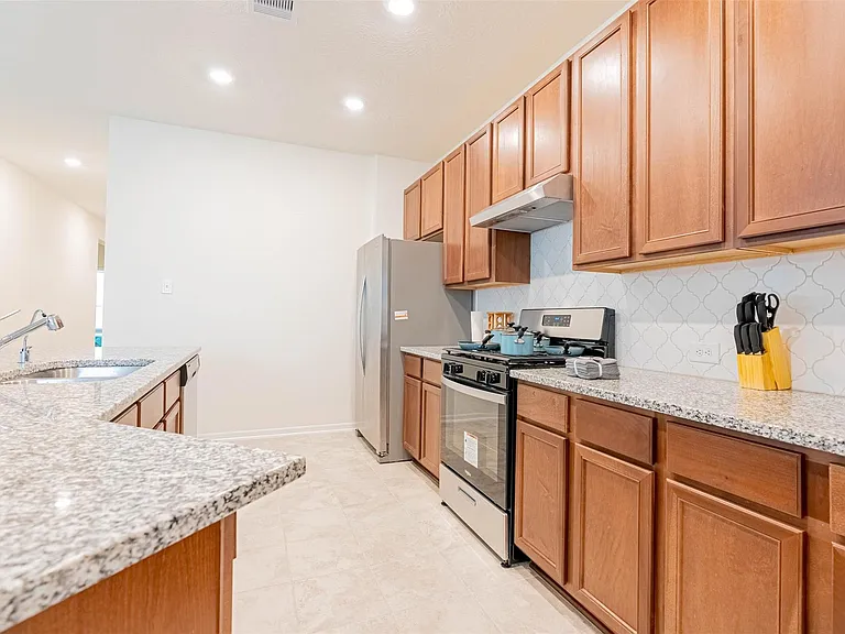 2114 Damasi Ln — Photo 15