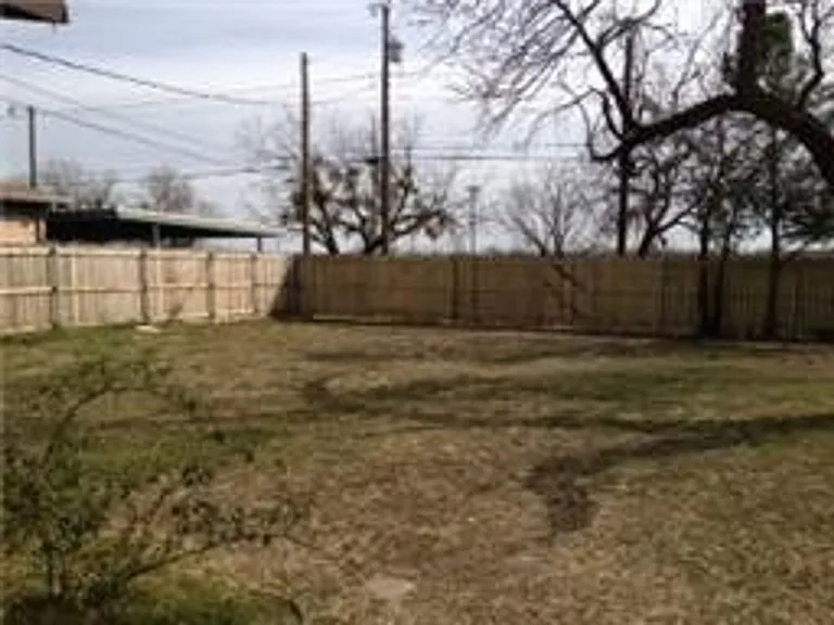 1865 Pasadena Dr — Photo 12