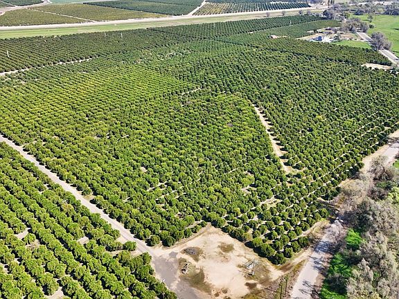 3rd image of 19188 E Trimmer Springs Rd