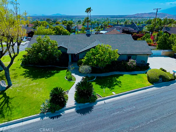 25791 Alto Dr, San Bernardino, CA 92404