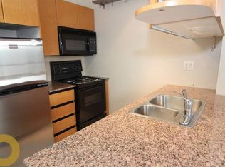 1189 Howe St #1A, Vancouver, BC V6Z2X4