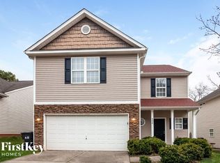 8426 Newfane Rd, Charlotte, NC 28269