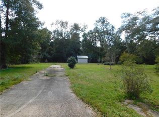 27300 Tag A Long Rd, Lacombe, LA 70445