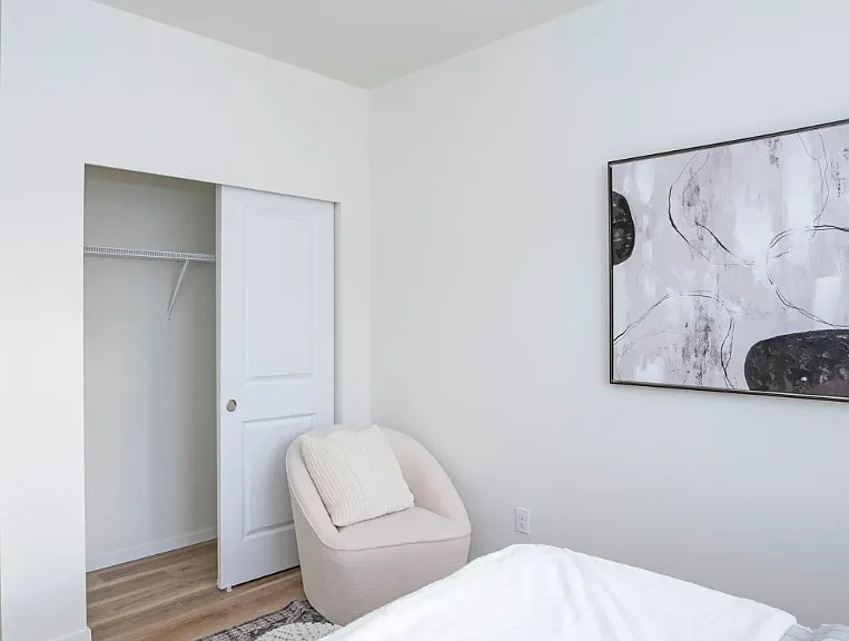 4546 S Junett St — Photo 2