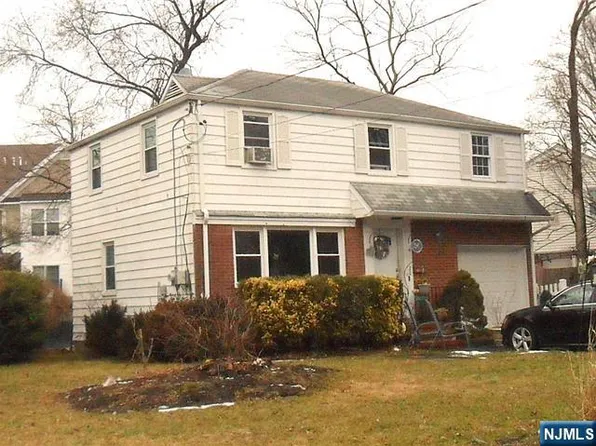 22 Wilkens Dr, Dumont, NJ 07628