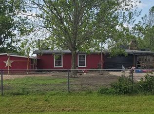 410 County Road 243, Angleton, TX 77515