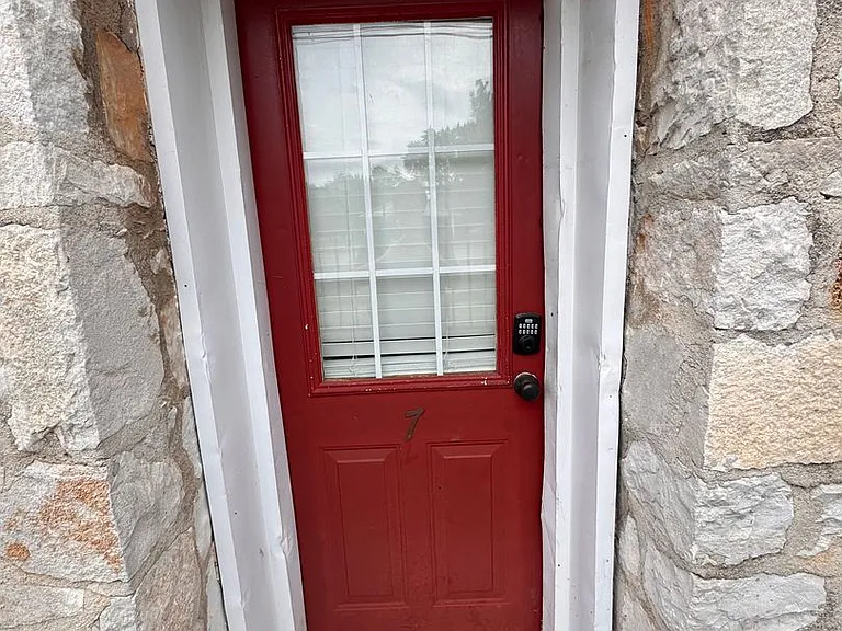 710 Cabell Dr — Photo 8