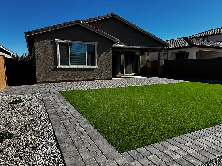 9434 W Turney Ave — Photo 4