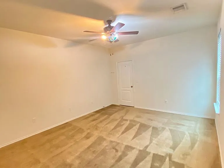 700 Screech Owl Dr — Photo 2