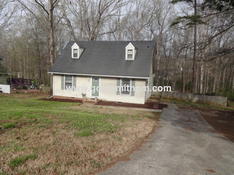 1st image of 1007 E Yellow Wood Dr