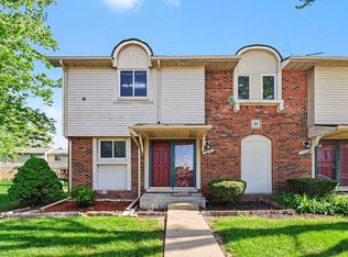 2041 W Franklin Dr, Canton, MI 48187