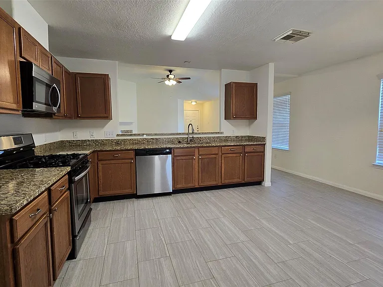 1823 Creegan Park Ct — Photo 4