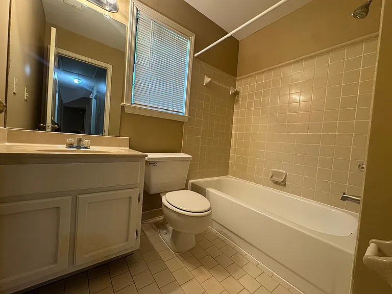 7822 Guthrie Ln — Photo 16