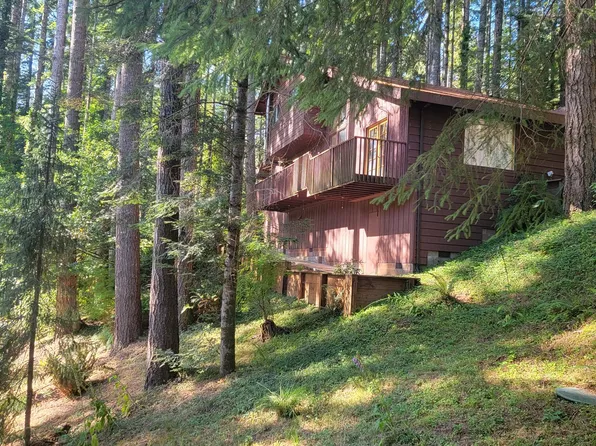 94243 Primrose Ln, North Bend, OR 97459