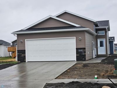 6649 Samuel Dr, Horace, ND, 58047