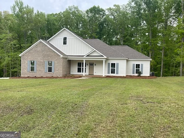 183 Willow Lake Dr, Milledgeville, GA 31061