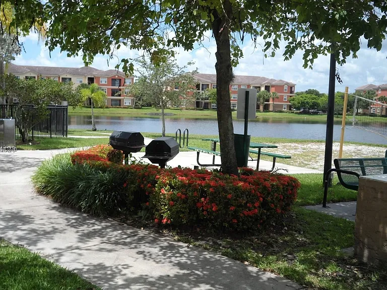 4404 SW 160th Ave #832 — Photo 9