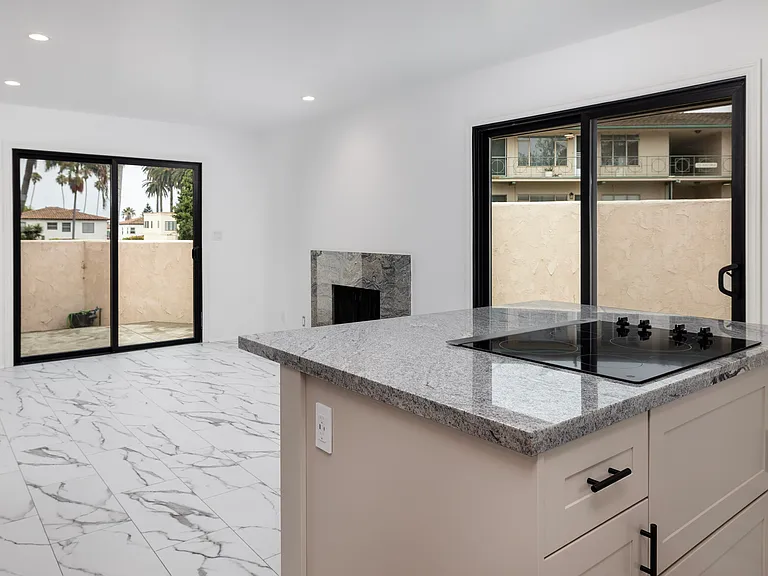 121 Burton Cir #1 — Photo 11