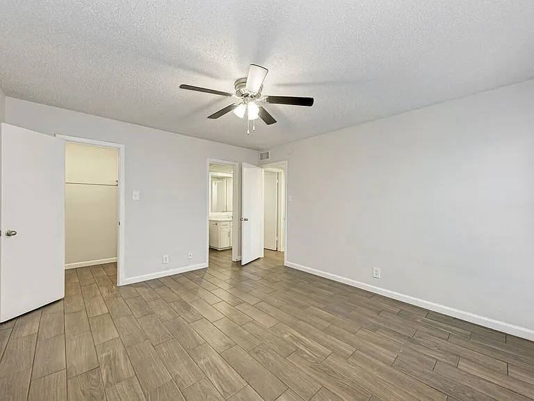 Austin Parke Apartments — Photo 21