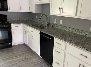 2914 Bainbridge St, Youngstown, OH 44511