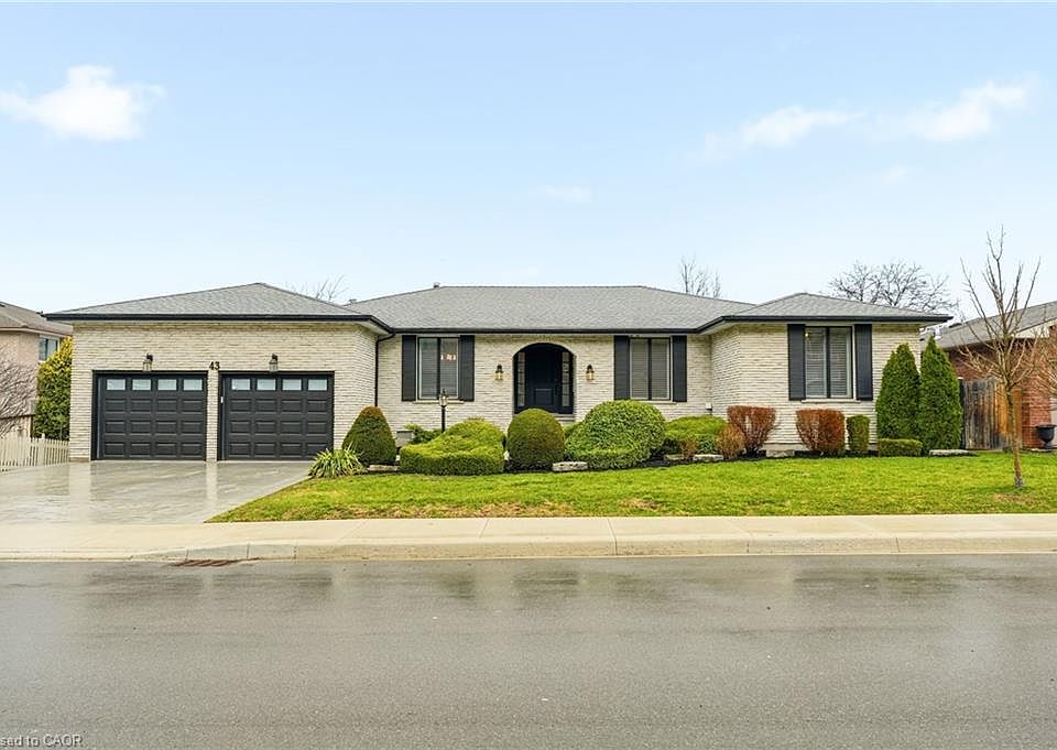 1st image of 43 Maple Dr